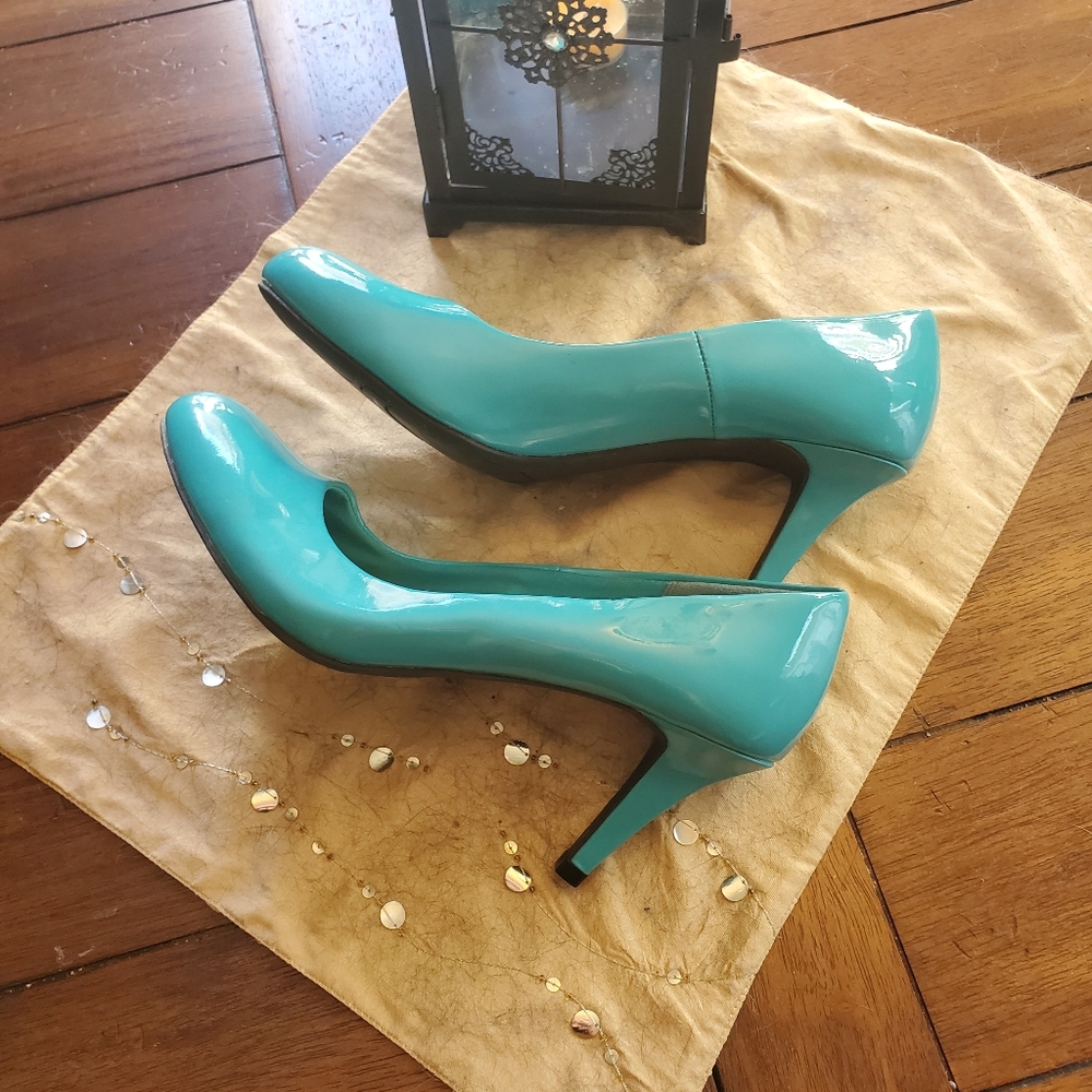 NWOT Size 10 Comfort Plus Pumps